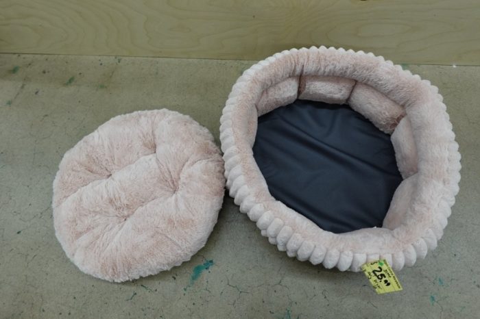BALANCE Cat Plush Faux Fur Bed with Anti-Slip Bottom - Pink - Image 5