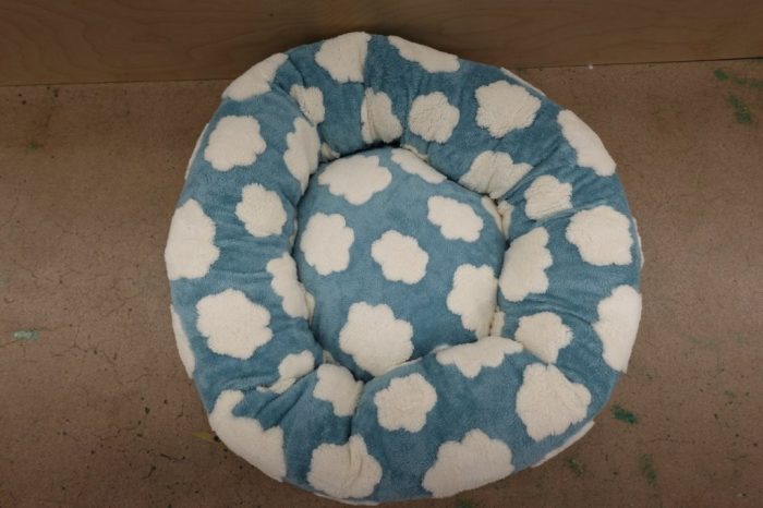 LE SURE 30'' Donut Dog Bed Medium Size Plush & Anti Slip Bottom - Blue - Image 2