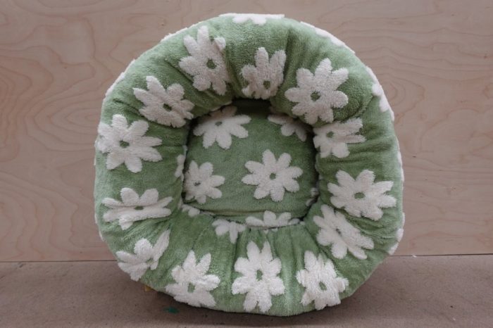 LE SURE 27'' Donut Small Dog Bed With Plush & Anti Slip Bottom - Green - Image 3