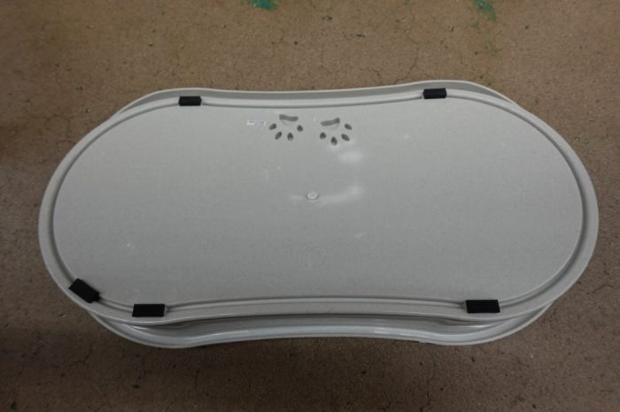8.5" Tall Dog Bowl Stand Feeding Tray for Dogs and Cats - Image 6