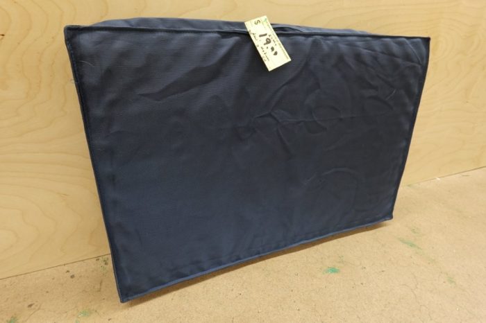 Outdoor Waterproof Bed for Medium Dogs With Oxford Cooling Cover - Navy Blue - Image 3