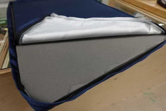 Outdoor Waterproof Bed for Medium Dogs With Oxford Cooling Cover - Navy Blue - Image 6