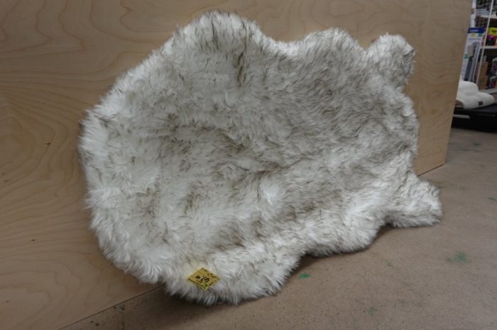 PupRug Orthopedic Dog Bed for Large Dogs with Fluffy Soft Faux Fur - Image 3