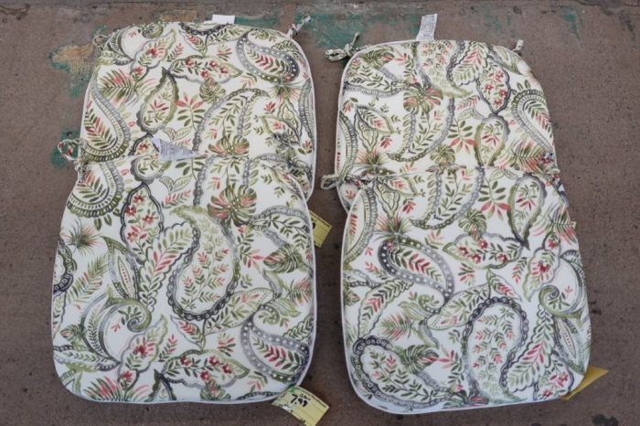 Indoor/Outdoor Chair Cushions with Ties - Paisley Multi Colored - Image 2