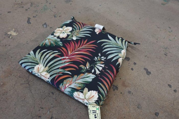 Arden 19 x 18 Outdoor Patio Dining Chair Cushion Simone in Black Tropical - Image 2