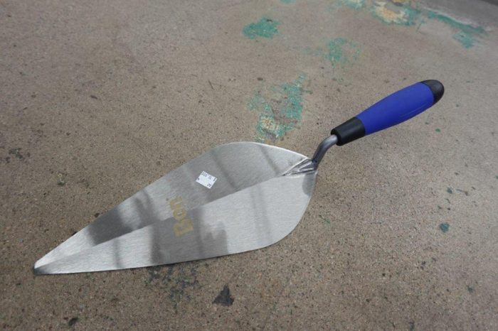 Bon 72-299 Brick Trowel Carbon Steel Narrow London 13-inch - Image 3