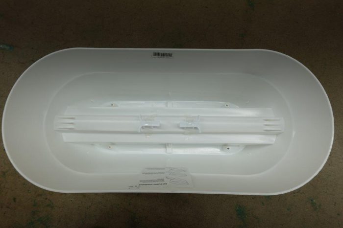 Bloomers Self-Watering 24" Weatherproof Resin 6" Railings – White Rain Planter Grow Box - Image 3