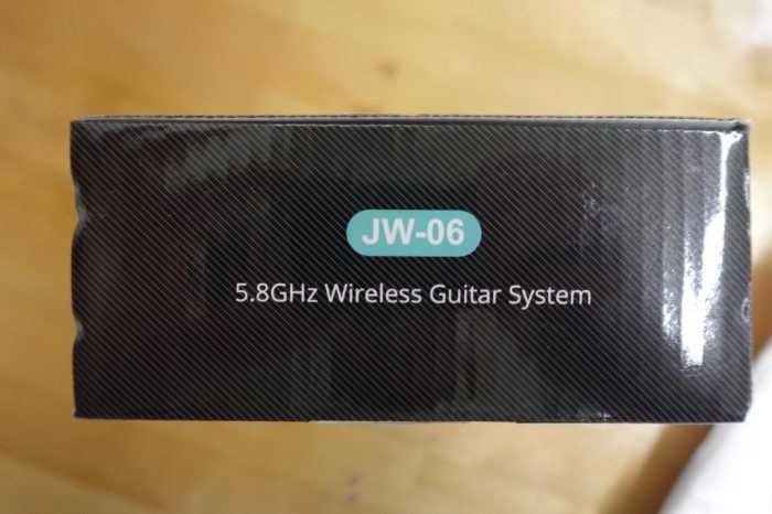 JOYO Wireless Guitar System 5.8GHz Wireless Guitar Transmitter Receiver with Charging Box - Image 3