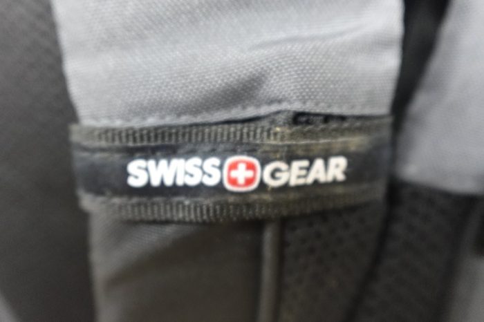 SwissGear Cecil 5505 Laptop Backpack 18-Inch - Dark Grey/Black - Image 6