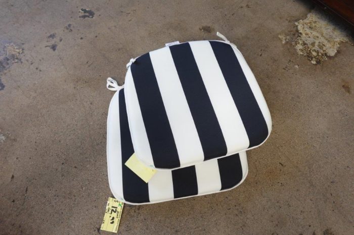 Outdoor Chair Patio Seat Cushions D16xW17 - Cabana Black/White - Image 2
