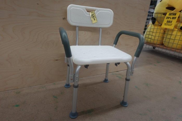 Medline Shower Chair with Backrest and Padded Armrests - Sits up to 350 lb. - Image 3