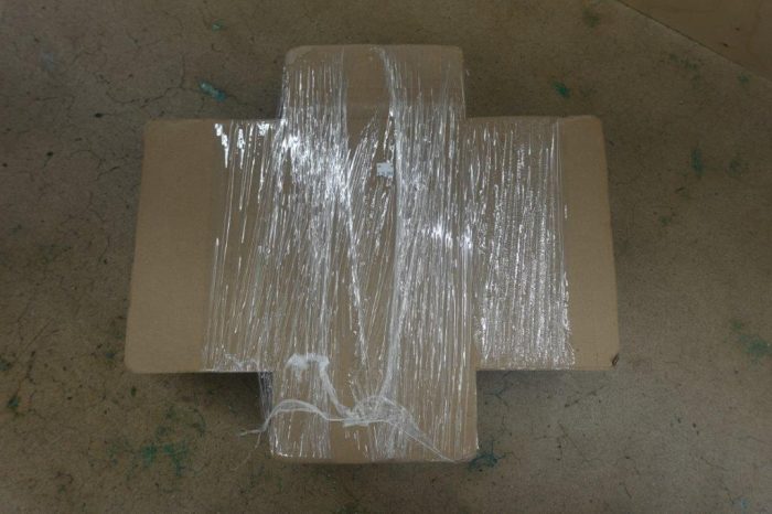 50 Pack 12.125x9.125x2'' Easy-Fold Corrugated Mailers Shipping Boxes in White - Image 4