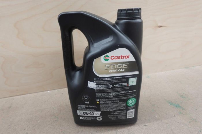 Castrol Edge Euro 0W-40 A3/B4 Full Synthetic Motor Oil, 5 Qt - Image 3