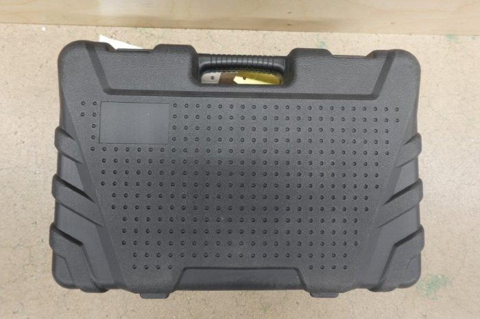 VEVOR 1400W Jackhammer, 2900 BPM with Chisels & Case - Image 6