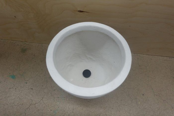Kante 10" White Concrete Planter – Indoor/Outdoor - Image 3