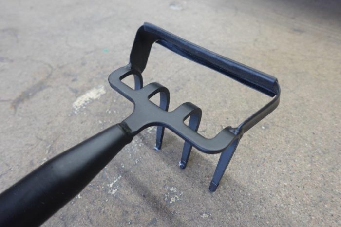 72" 2-in-1 Garden Hoe & Rake – Heavy Duty Weeder - Image 2
