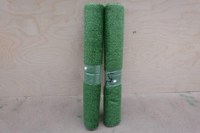 Artificial Grass Turf 2'7" x 5' Indoor Outdoor Faux Grass Rug with Drainage - Image 3