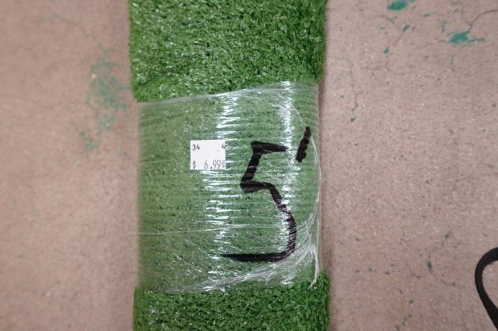 Artificial Grass Turf 2'7" x 5' Indoor Outdoor Faux Grass Rug with Drainage - Image 6