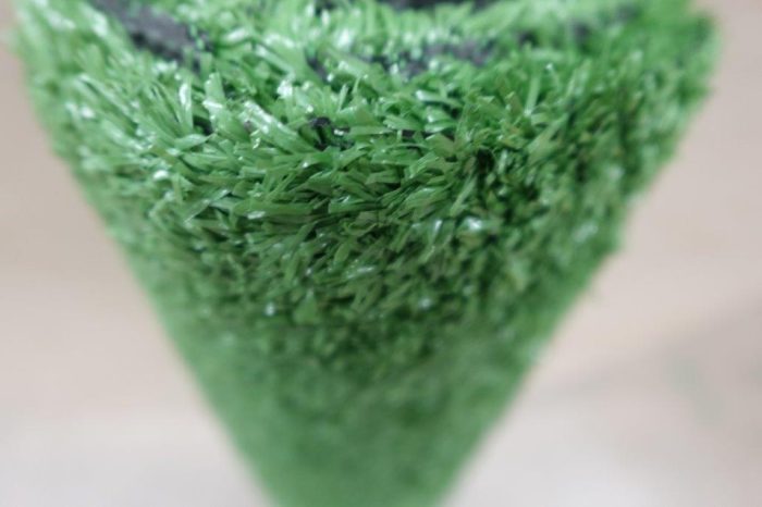 Artificial Grass Turf 2'7" x 5' Indoor Outdoor Faux Grass Rug with Drainage - Image 5