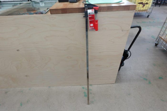 BESSEY 36" Clutch Style bar Wood Working Clamp Black/Red - Image 2