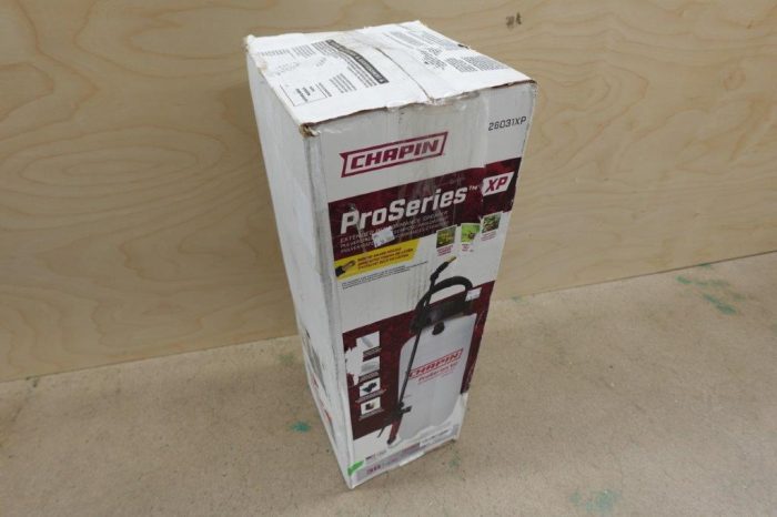 Chapin ProSeries 3 Gallon Poly Sprayer Yard and Garden Tank in Translucent White - Image 3