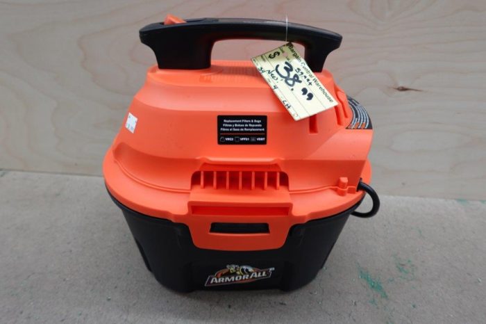 Armor All AA255  2.5 Gallon 2 Peak HP Wet/Dry Utility Shop Vacuum - Orange - Image 4