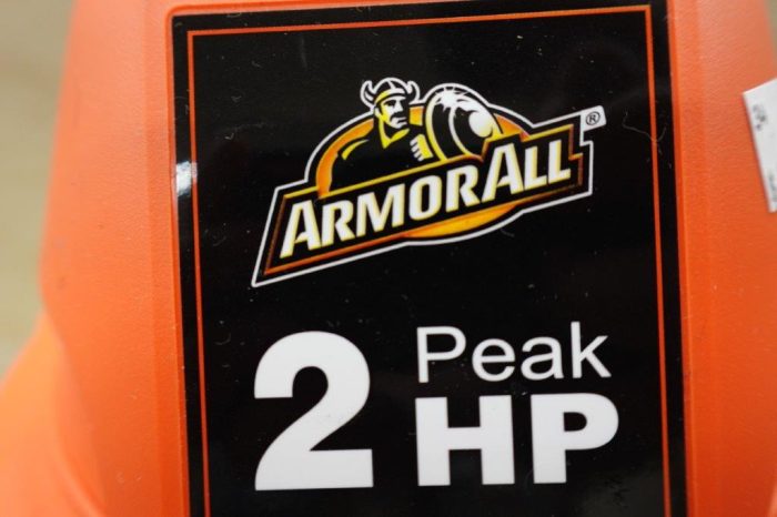 Armor All AA255  2.5 Gallon 2 Peak HP Wet/Dry Utility Shop Vacuum - Orange - Image 9