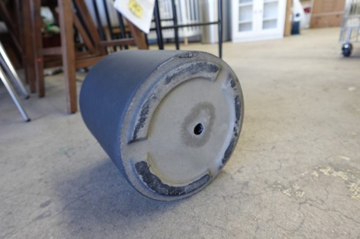 Kante 12.6" Dia Round Concrete Planter - Charcoal - Image 5