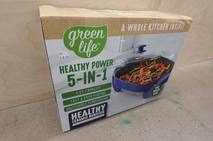 GreenLife 12" 5QT Square Electric Skillet Glass Vented Lid - Blue - Image 3