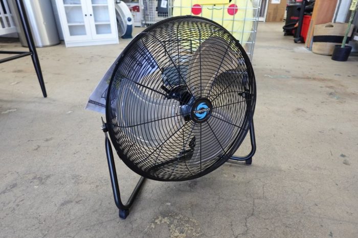 Tornado 20 Inch High Velocity 3-Speed Powerful Cooling Metal Floor Fan - Black - Image 3