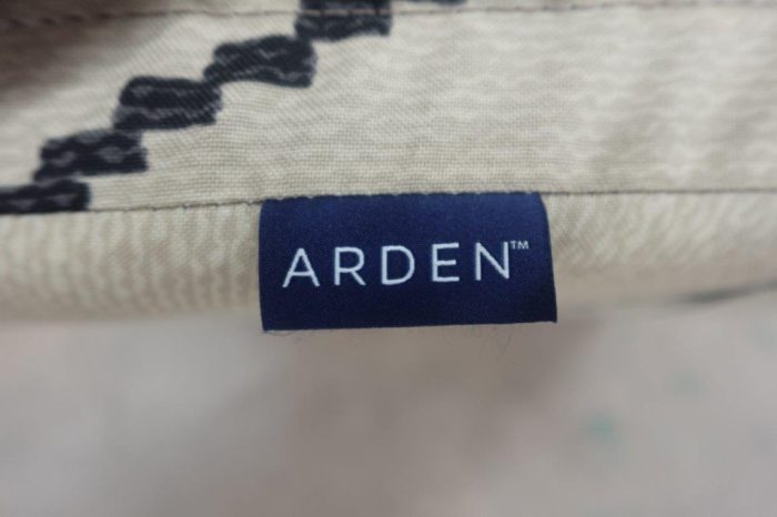 Arden Foam Outdoor Round Back Seat Cushion 20 x 19 - Tan Diamond Trellis - Image 7