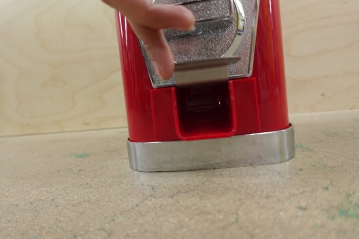 VEVOR Gumball Machine 16"H Home Candy Vending Machine Dispenser - Red - Image 6