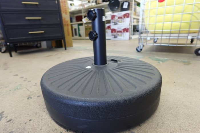 EliteShade Heavy Duty Umbrella Holder with Water Base Filled Stand - Black - Image 2