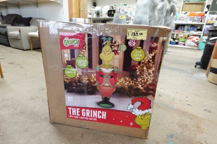 72-Inch Grinch Nutcracker Christmas Decoration - Image 2
