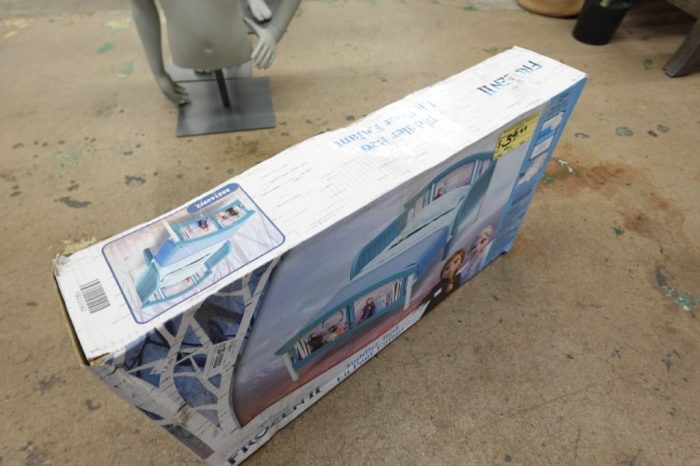 Disney Frozen II Toddler Bed by Delta Children - Image 3