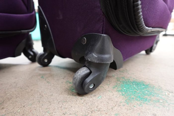 Protege 3-Piece Softside Spinner Luggage Set – Purple - Image 7