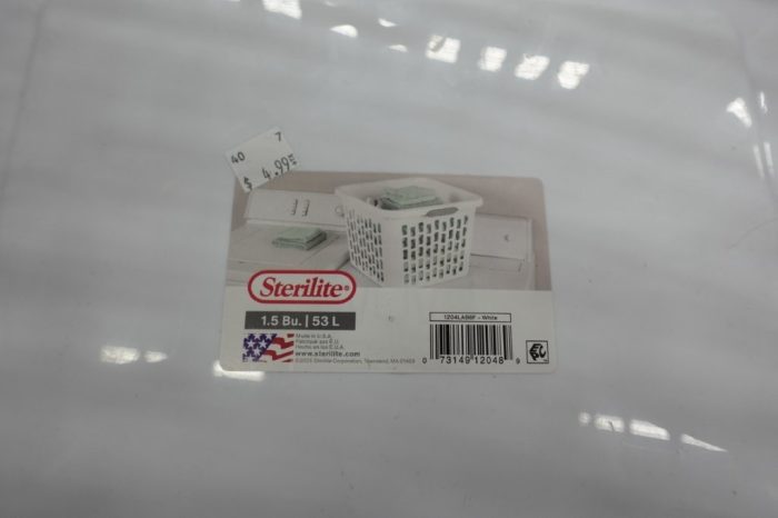Sterilite 1.5 Bushel Square Laundry Basket (White) - Image 5