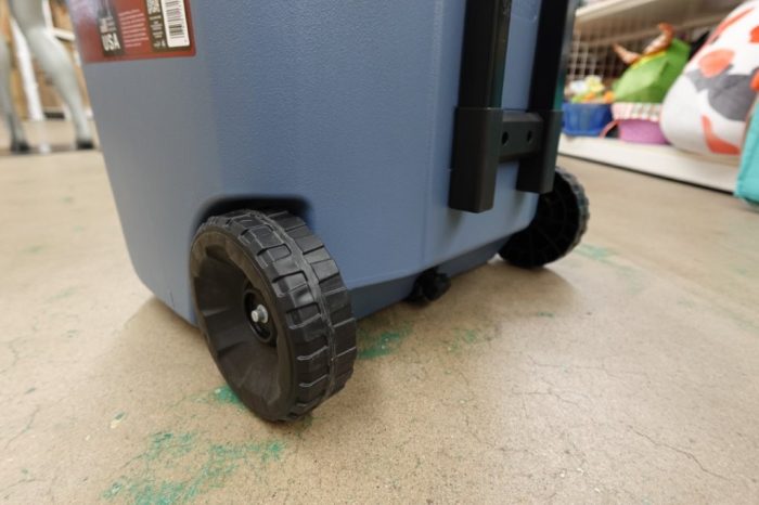 Coleman 316 Series 60‑Quart Wheeled Hard Cooler - Image 6