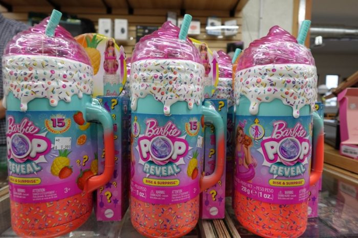 Barbie Pop Reveal Rise & Surprise Gift Set - Image 2