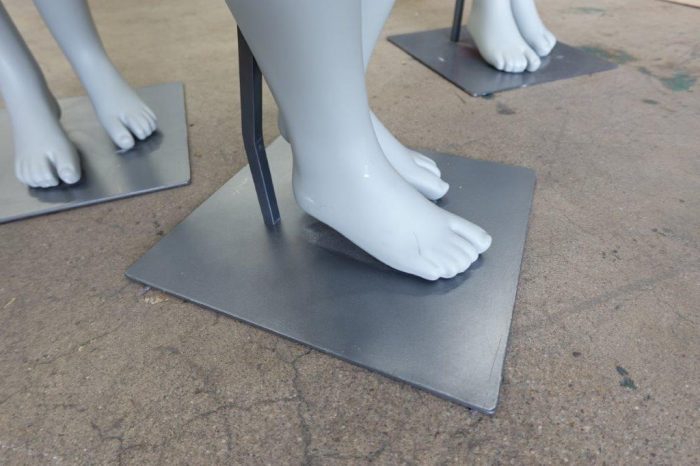 Young Adult Half Body Legs Mannequin in Gray for Retail Display - Image 4