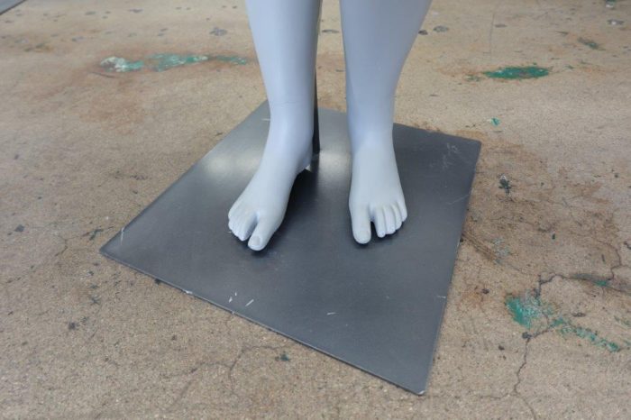 Standing Arm Up Young Adult Full Body Mannequin in Gray for Retail Display - Image 5