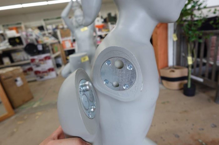 Running Pose Young Adult Full Body Mannequin in Gray for Retail Store Display - Image 5