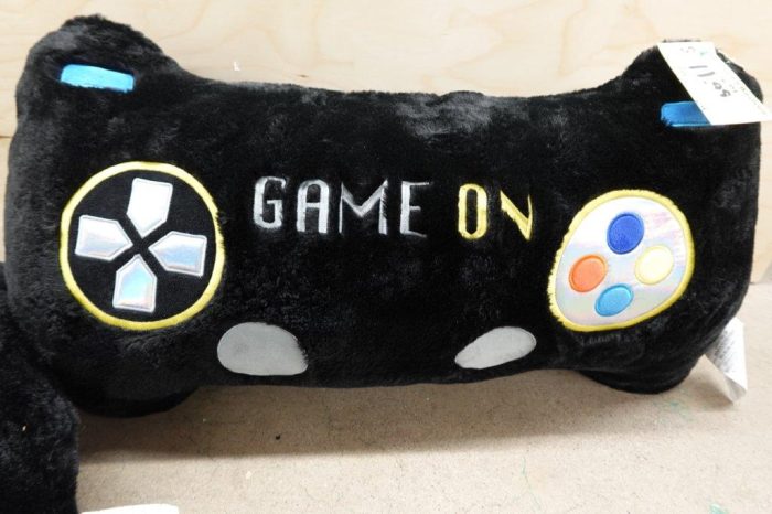 Your Zone Gamer Body Pillow - Image 4