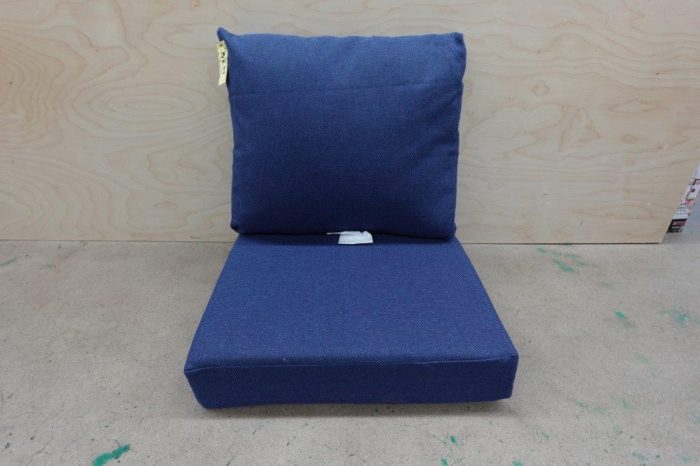Better Homes & Gardens 24" x 24" Premium Navy Outdoor Deep Seat Cushion Set - Image 3