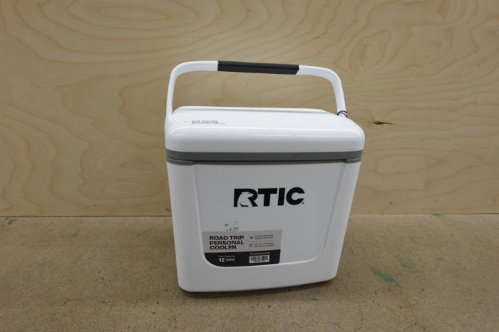 RTIC Road Trip 8 Qt Personal Cooler - White/Grey - Image 3