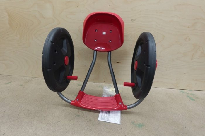 Radio Flyer Cyclone Arm-Powered Ride-On Toy - Red - Image 2
