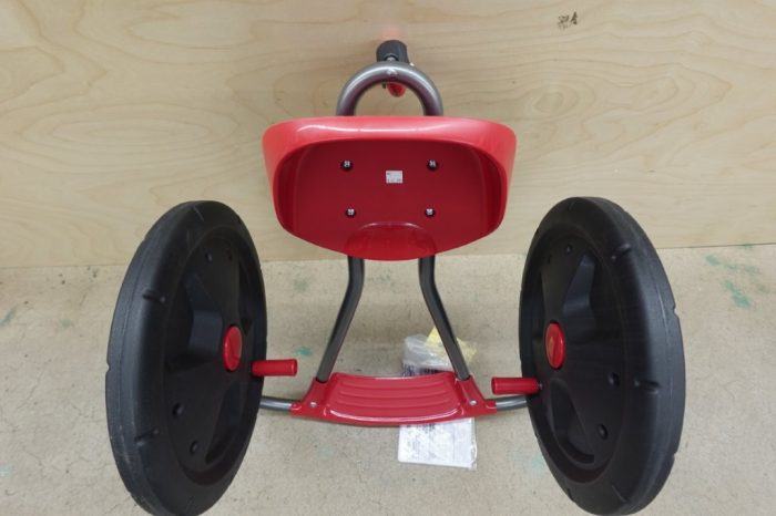 Radio Flyer Cyclone Arm-Powered Ride-On Toy - Red - Image 3