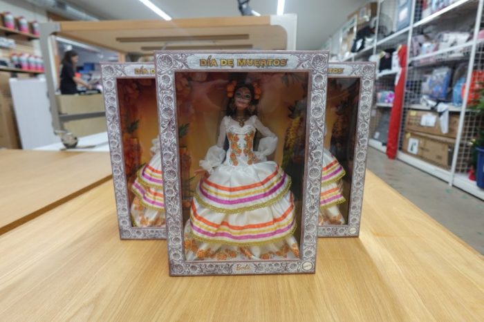 Día de Muertos Collectible Doll - Image 4