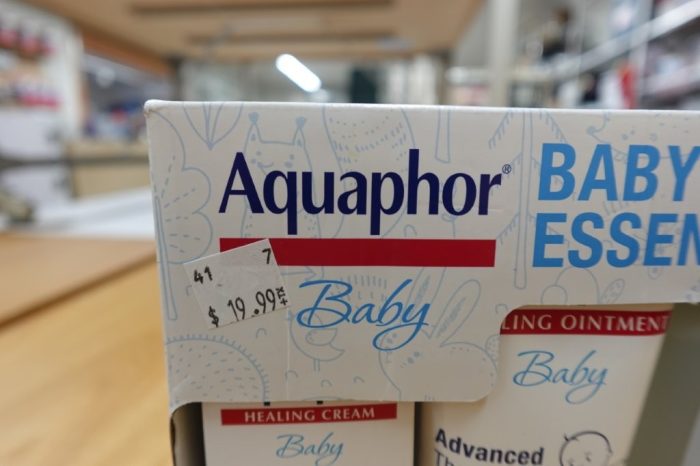 Aquaphor Baby Skincare Essentials 3-Piece Gift Set - 27.4 oz - Image 5