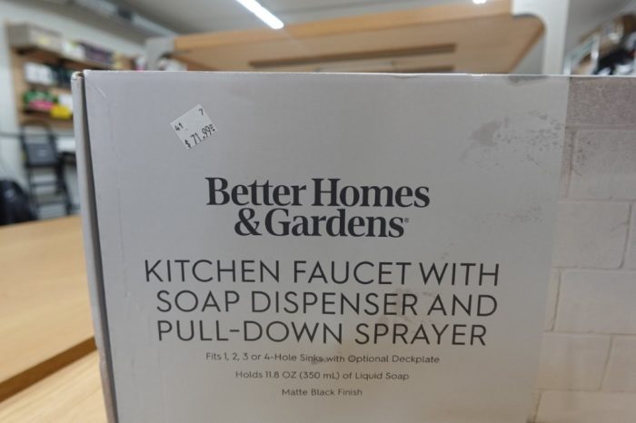 Better Homes & Gardens Pull-Down Kitchen Faucet with Soap Dispenser - Matte Black - Image 4